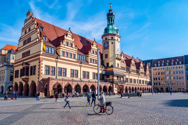 Explore Leipzig with hop-on hop-off tickets – Hassle-free sightseeing and breathtaking views in 2025 Discover Leipzig with official hop-on hop-off bus tours – Flexible routes, iconic monuments, and panoramic city views 2025