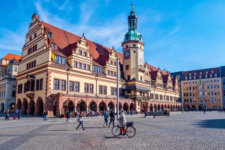 Discover Leipzig with official hop-on hop-off bus tours – Flexible routes, iconic monuments, and panoramic city views 2026